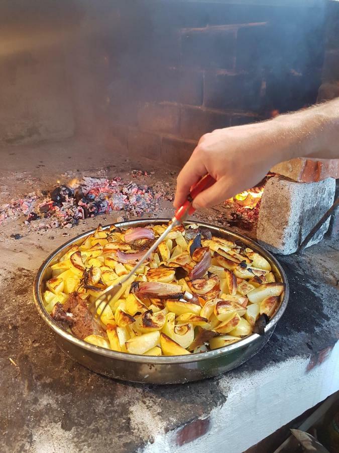 Pansion Jakas Zavala Exteriör bild